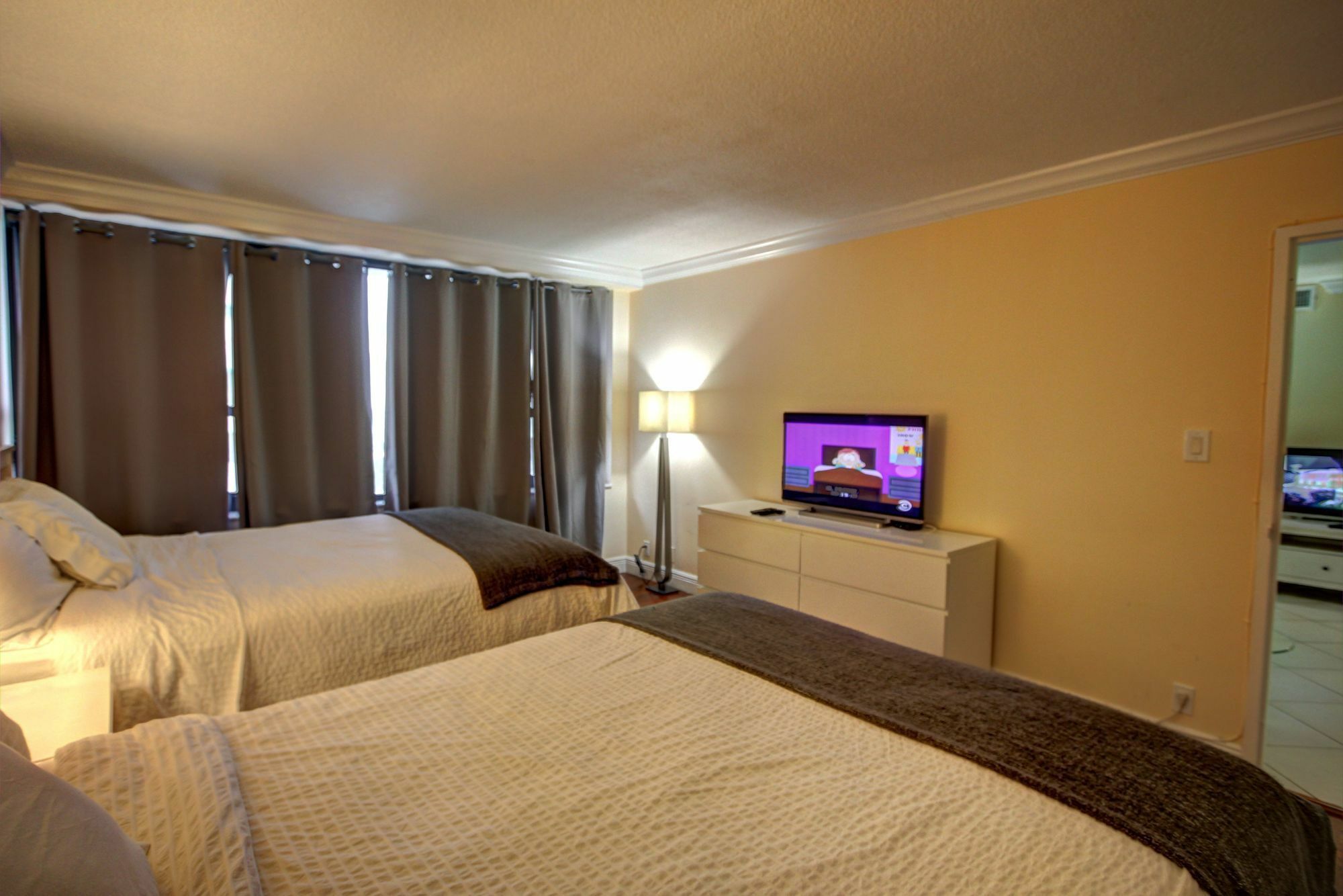 Private Apartments By Vacations On Маями Бийч Екстериор снимка
