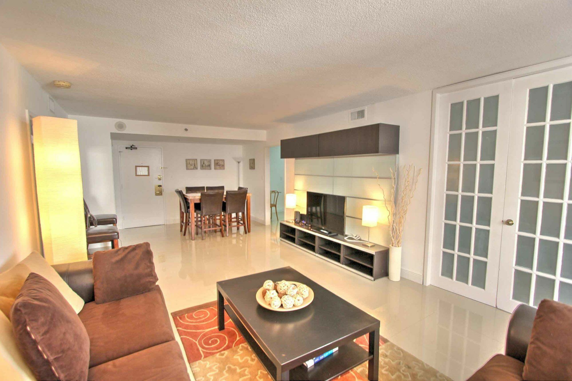 Private Apartments By Vacations On Маями Бийч Екстериор снимка