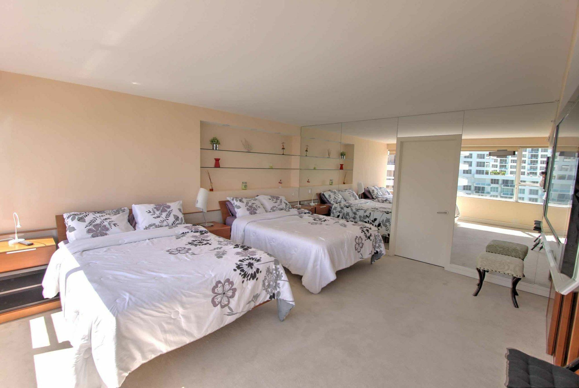 Private Apartments By Vacations On Маями Бийч Екстериор снимка
