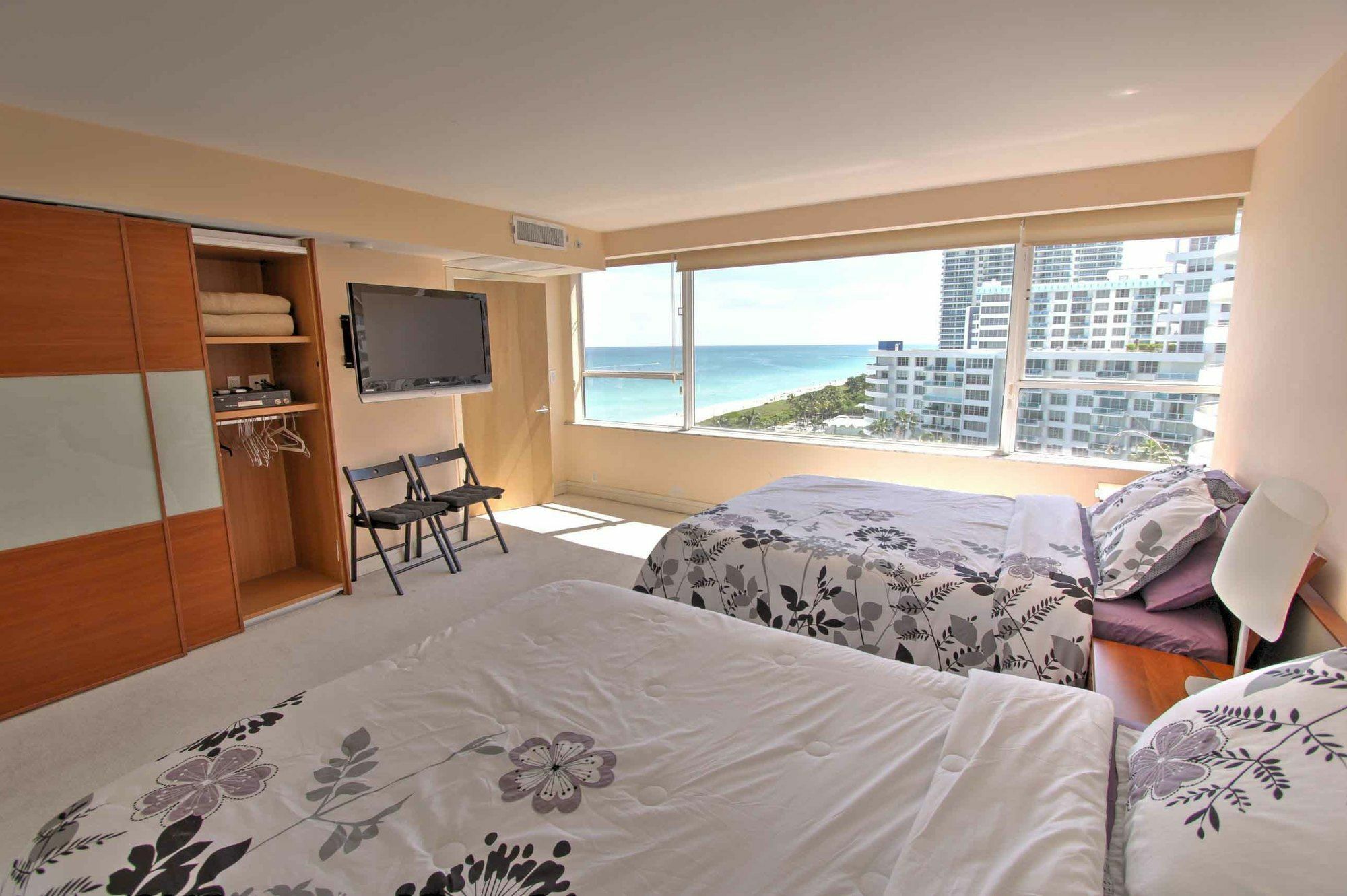Private Apartments By Vacations On Маями Бийч Екстериор снимка