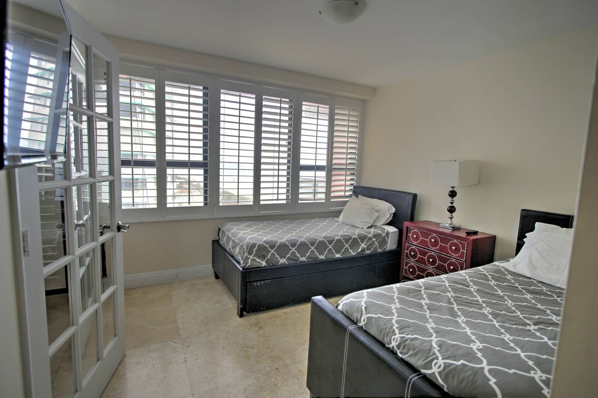 Private Apartments By Vacations On Маями Бийч Екстериор снимка