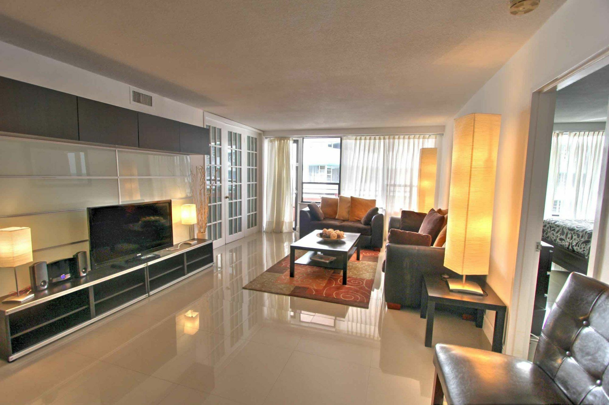 Private Apartments By Vacations On Маями Бийч Екстериор снимка