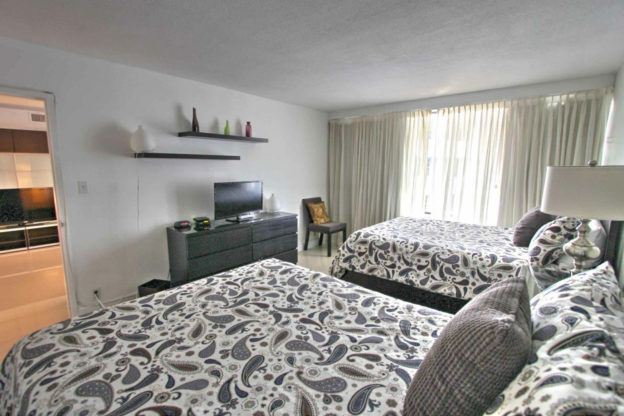 Private Apartments By Vacations On Маями Бийч Екстериор снимка
